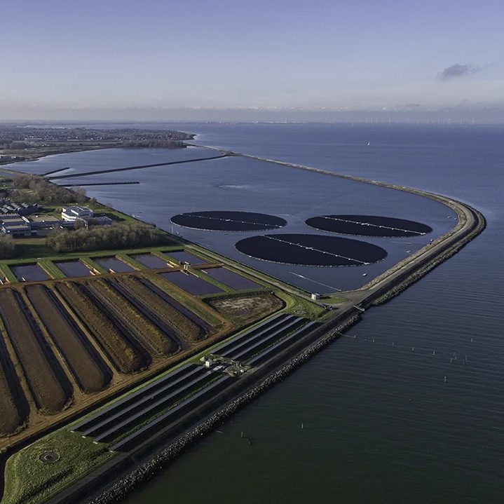 Dromec-Winches-Floating-Solar-Andijk-solar-panel-islands-719px